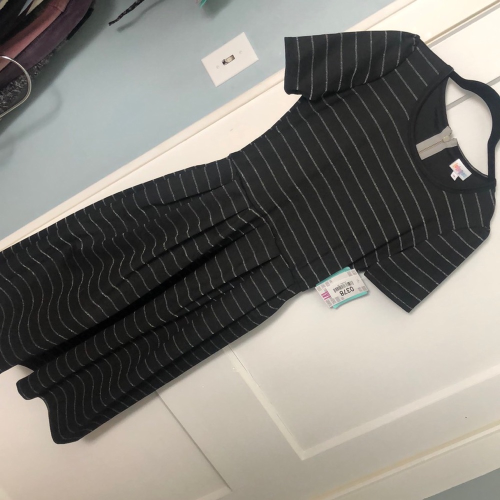 Lularoe Amelia Medium elegant